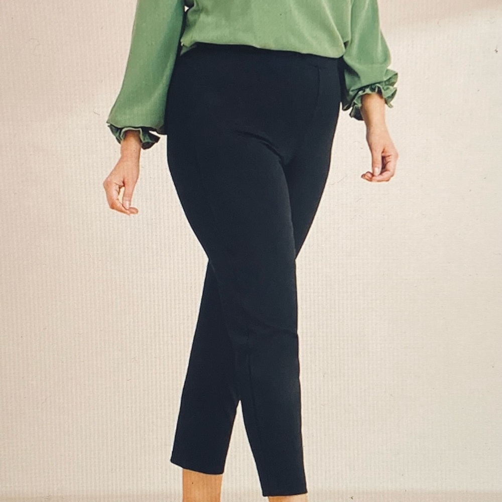 Empetua Slim-Leg Shaper Pant